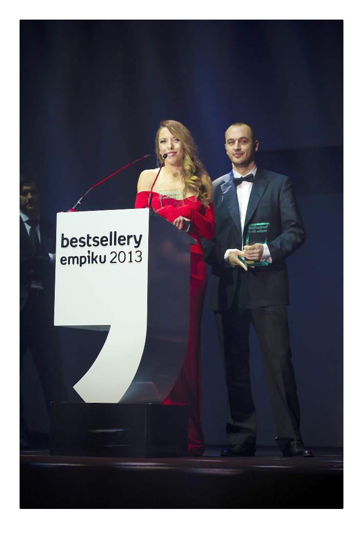 Ewa Chodakowska odbiera nagrodę w kategorii poradnik-007-2014-02-06 _ 14_58_12-75