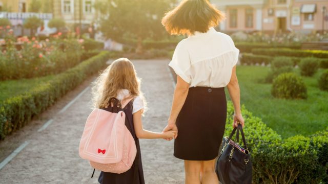 Powakacyjny-niezbednik-pracujacej-mamy-fot.-Profi-2-scaled