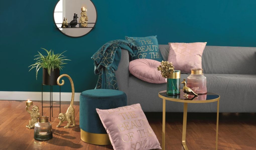 Nie pałacowo, a domowo – o złocie we wnętrzach