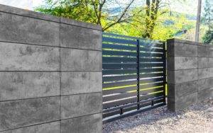 A,Part,Of,A,New,Metal,Fence. Co pierwsze? Ogrodzenie czy podjazd – oto jest pytanie! Taras, alejki, przestrzenie zielone, podjazd, ogrodzenie, elementy małej architektury!